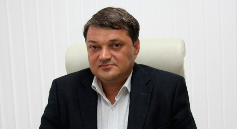 Колмыков вместе с другими депутатами оспорит продажу мэрией конфликтных участков