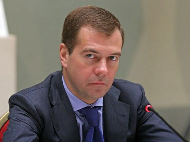 Дмитрий Медведев беспокоится о будущих безработных в Тольятти