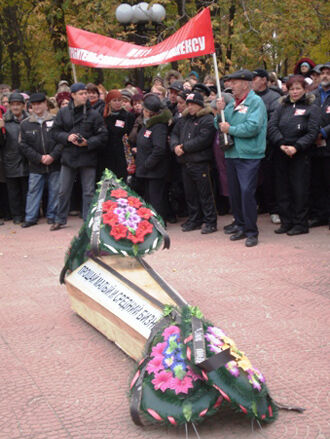 Жертвы Степновой и Азарова назначили на завтра похороны малого бизнеса