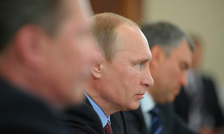 Путин дал губернаторам для диалога полгода