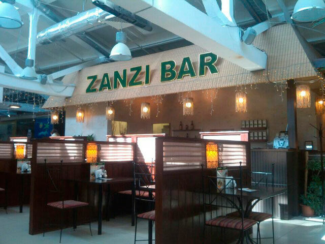 Кафе-бар Zanzi Bar: жизнь в торговом центре