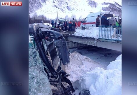 Автобус с туристами из Самары упал с моста в Приэльбрусье