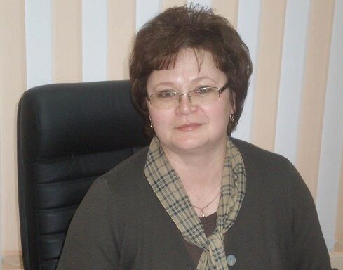 Химик Загребова стала новым директором гимназии с «крышей бассейна»