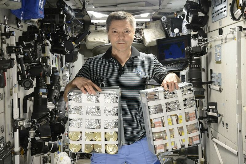 Чем питаются космонавты? 