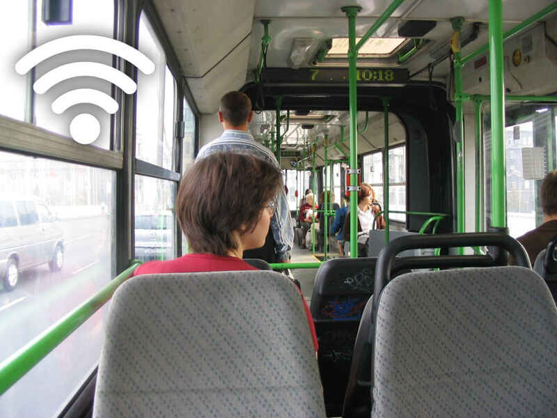 Автобусы обещают подключить к интернету