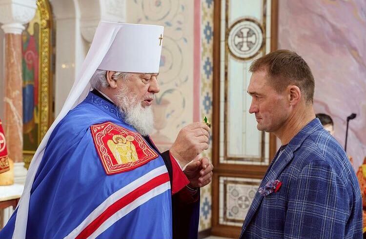 Александр Милеев вовремя похристосовался с патриархом Кириллом