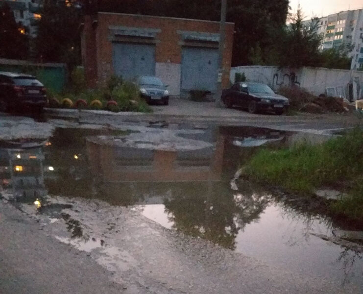 Это прорыв: в Самаре полтора месяца протекает водопровод