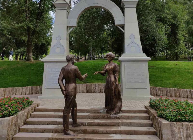 В Самаре открыли памятник вальсу «На сопках Манчжурии»