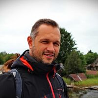 Денис Стукалов, директор АНО «Чистые водоемы», идейный вдохновитель проекта "Мы убираемся там, где никто не убирается"