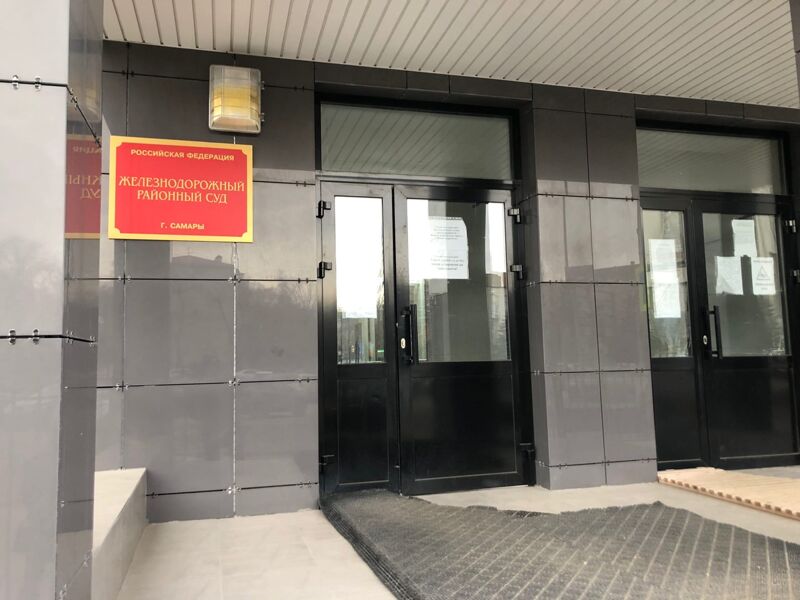 «Украли деньги иностранцев»: в Самаре судят бывшего зампрокурора и дознавателя МВД