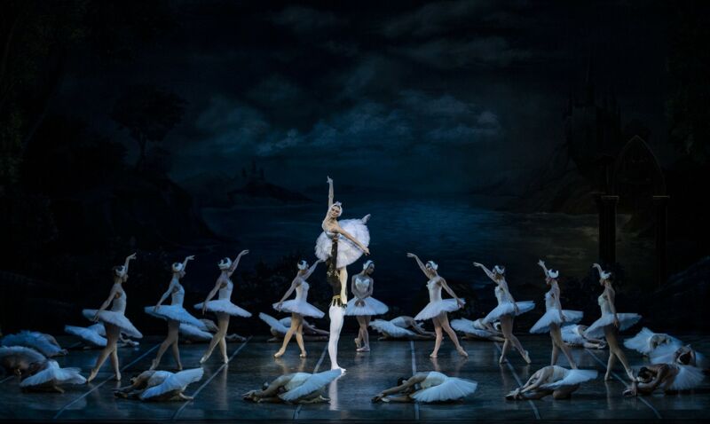 Стало известно, когда в Самаре покажут балет «Лебединое озеро»