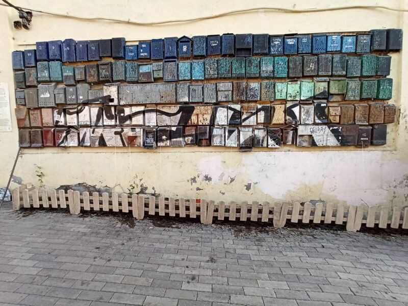 Волонтеры «Том Сойер Феста» восстановили пострадавший арт-объект в Самаре