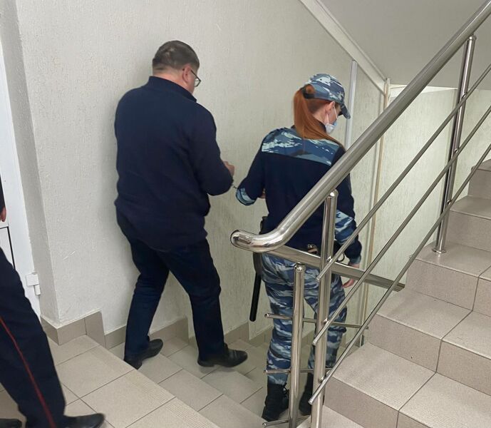 Владимира Захарина арестовали. Пока на два месяца