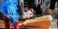 В Тольятти девочка упала с лестницы в аварийном состоянии