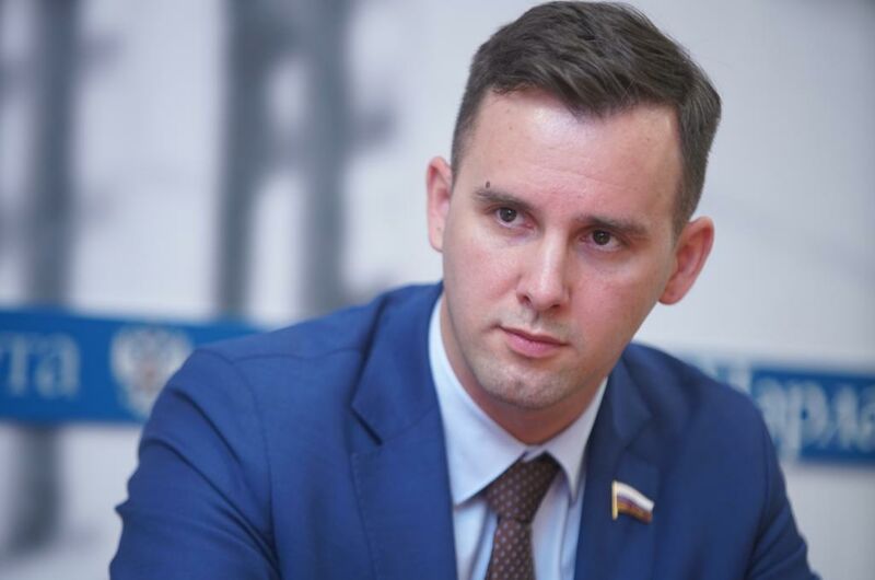 Депутат Госдумы Дёмин напрашивается на лайк