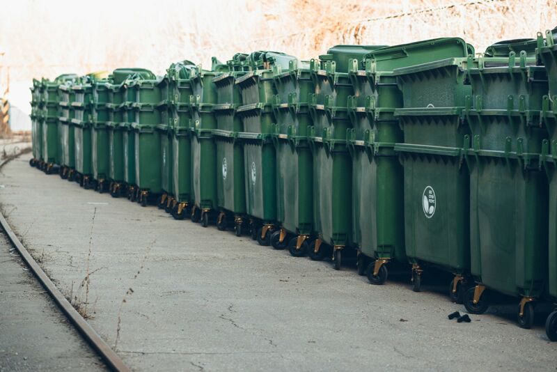 ООО «ЭкоСтройРесурс» завысил плату за вывоз мусора для клиник в 12 раз