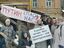 Депутатов просят «своих не бросать» и не быть «соучастниками»