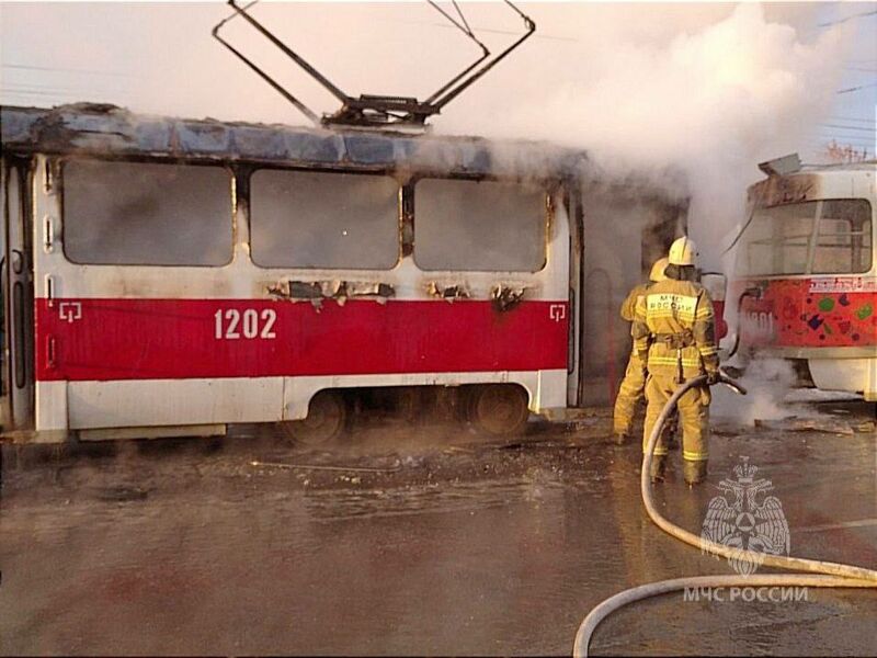 В Самаре загорелся трамвай с пассажирами внутри