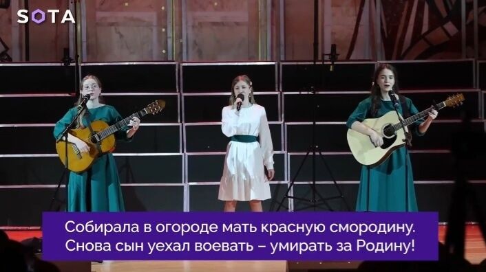 Трио из Самарской области исполнило в храме песню группы «Ленинград»