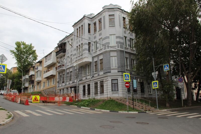 В Самаре после капремонта разрушается фасад доходного дома В.И. Твардовского