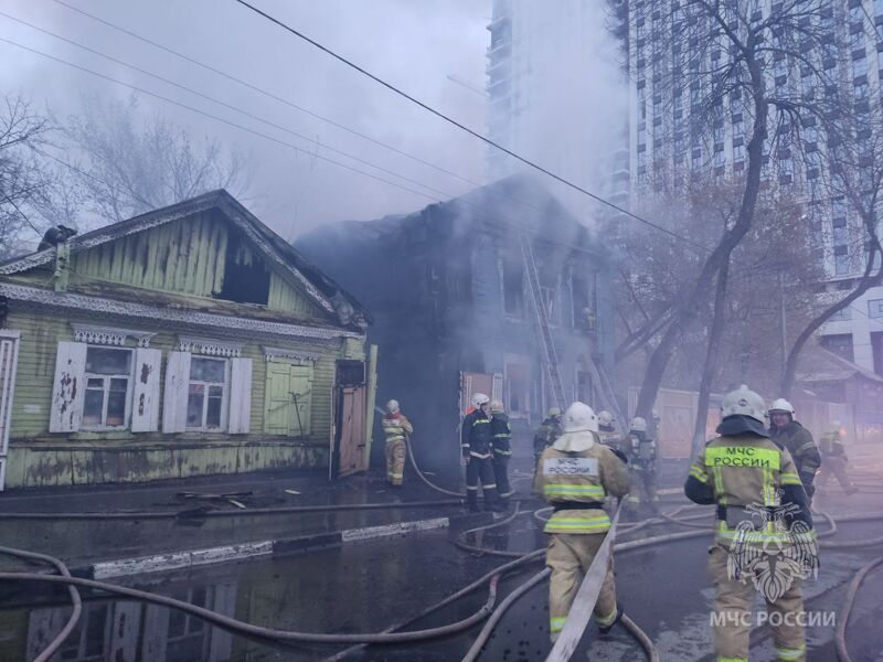 В Самаре в старом центре снова горел расселённый дом