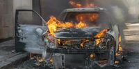 В Жигулевске подожгли автомобиль BMW местного депутата