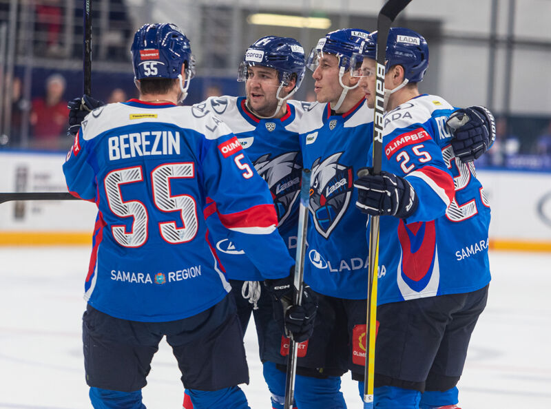 Тольяттинская «Лада» выиграла два последних матча в рамках КХЛ