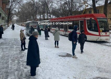 Самарским трамваям помешал вспученный асфальт