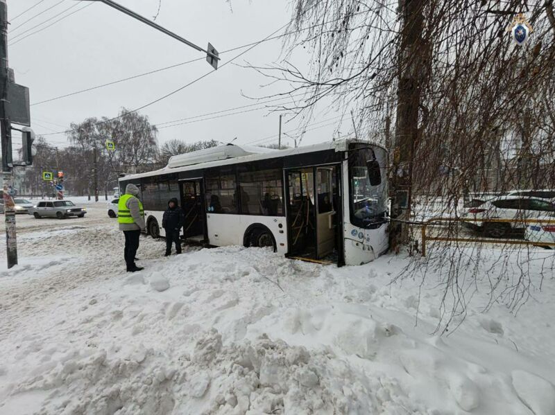 Уголовное дело по факту ДТП с автобусом в Тольятти поручил возбудить Бастрыкин