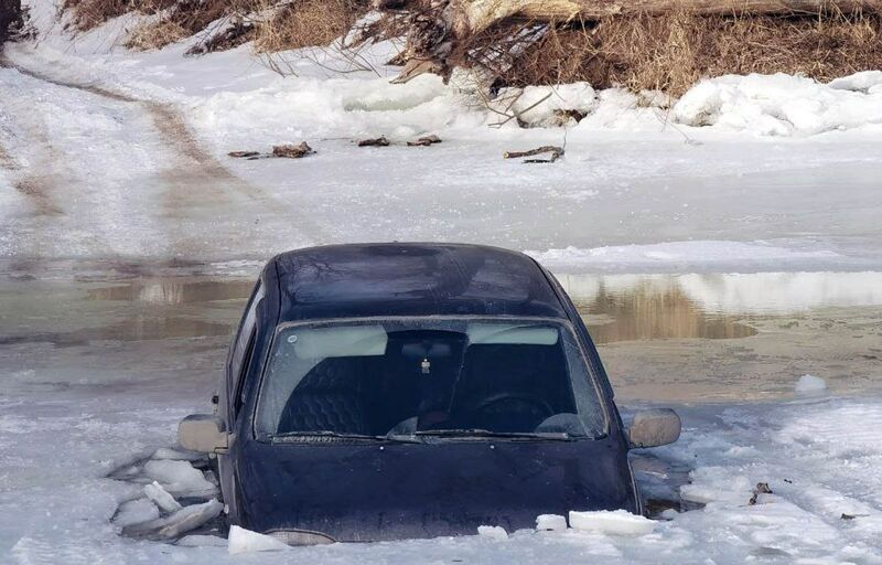 В Самарской области водитель рискнул жизнью двоих детей