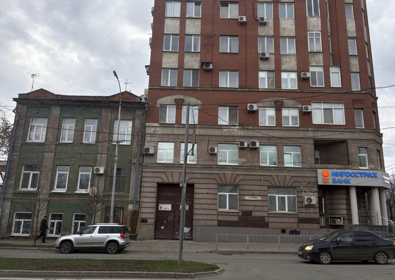 Бирюков игнорирует потоп в многоэтажке на Красноармейской