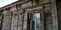 В Самаре разгорелся пожар рядом с уникальным старинным домом