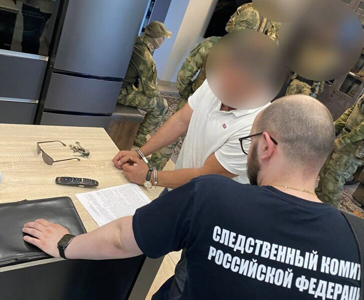 К тому же они покушались на Эрнеста Старателева…